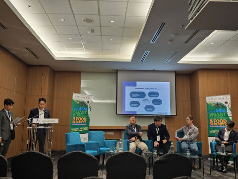 퓨쳐누리 정보기술연구소 변회균 소장이 주제 발표를 하고 있다 퓨쳐누리 정보기술연구소 변회균 소장이 주제 발표를 하고 있다